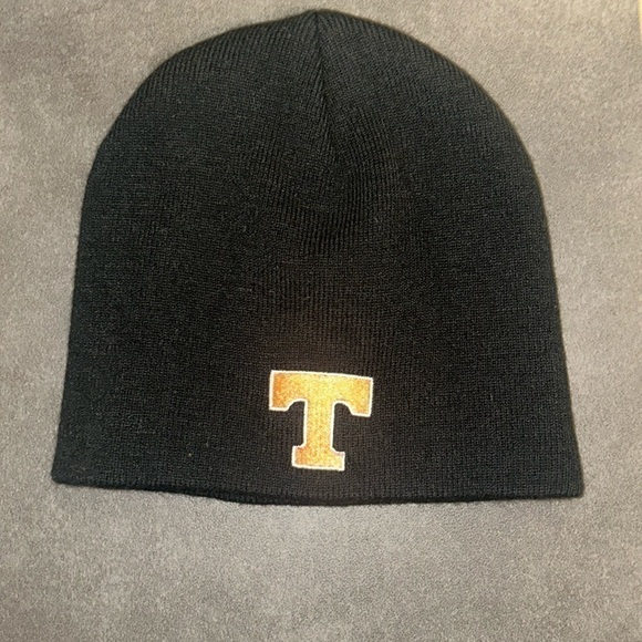 Tennessee Vols beenie hat in the color black. - Picture 1 of 3